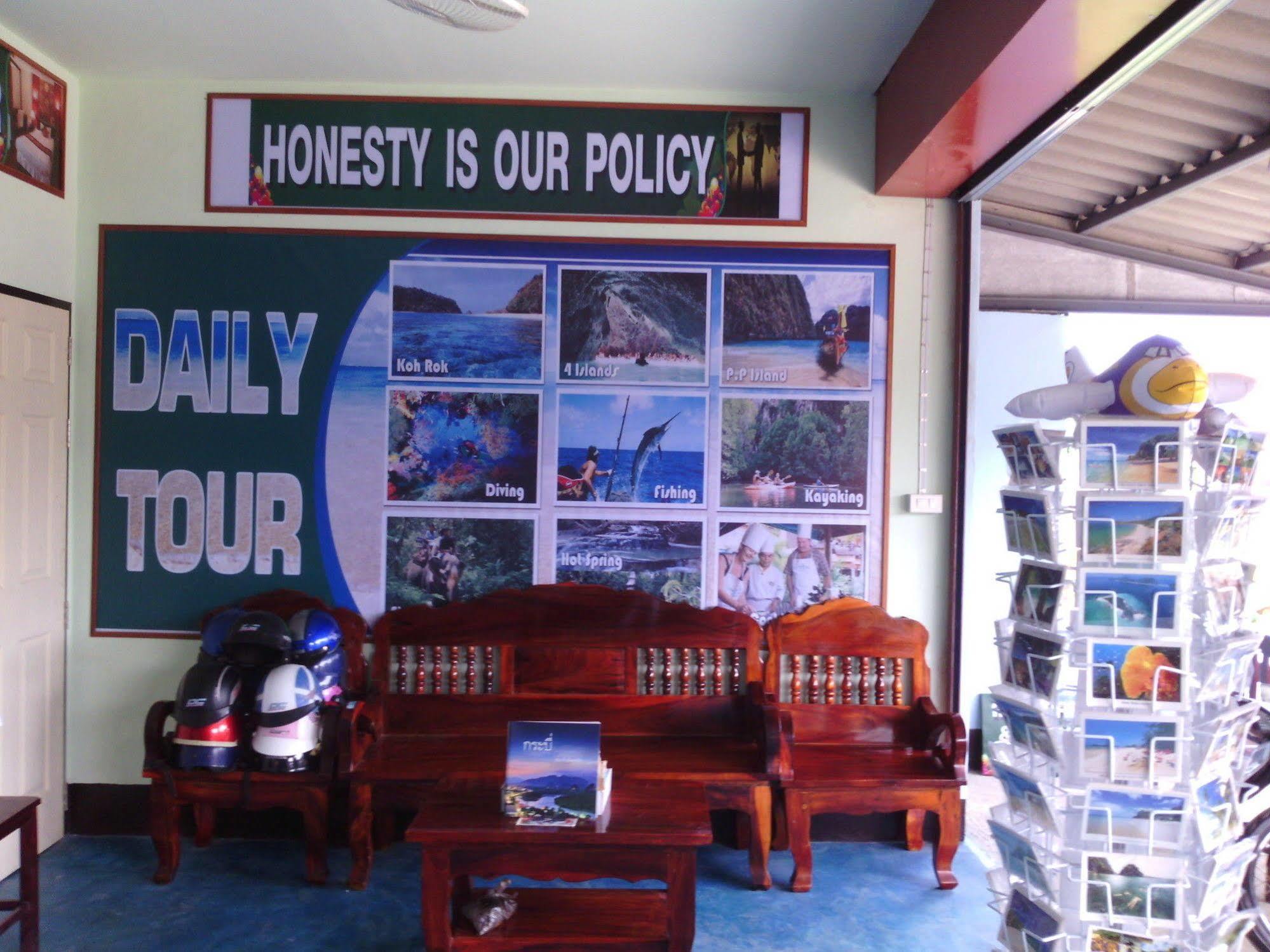 Baan Mook Anda Hostel Koh Lanta Bagian luar foto
