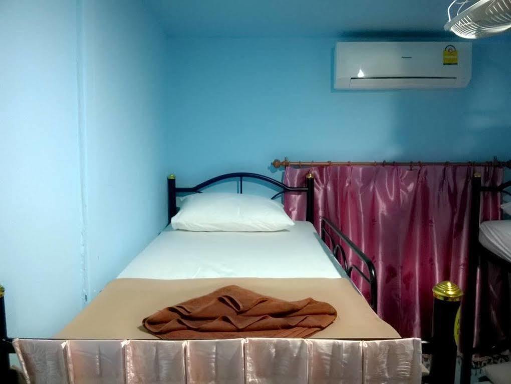 Baan Mook Anda Hostel Koh Lanta Bagian luar foto